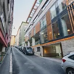 Apartment Modern 3 Bdr With Free Parking And Patio Sarajevo