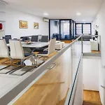 Daire Modern 3 Bdr With Free Parking And Patio