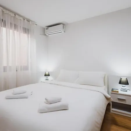 Modern 3 Bdr With Free Parking And Patio * Sarajevo