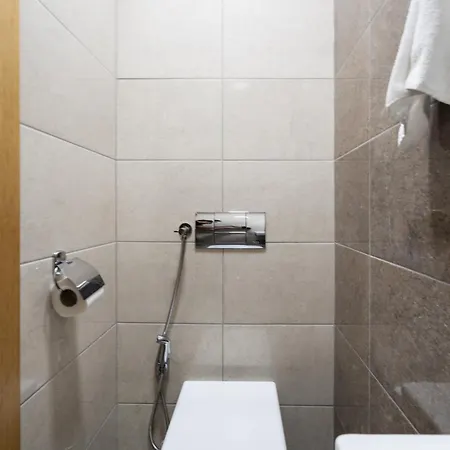 Modern 3 Bdr With Free Parking And Patio * Sarajevo