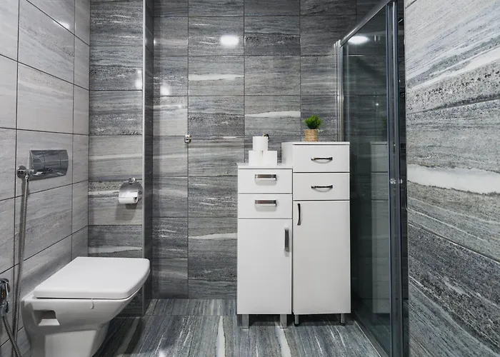 Apartment Modern 3 Bdr With Free Parking And Patio Sarajevo